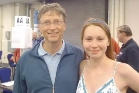 Cuộc tình ngoài luồng của Bill Gates với cô gái Nga