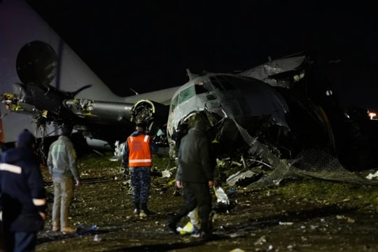 Máy bay quân sự chở tiền gặp nạn ở Bolivia, 15 người thiệt mạng