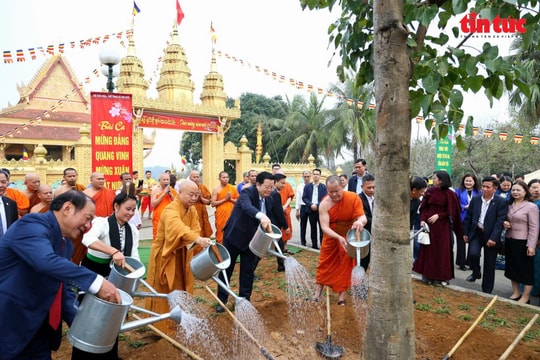 Rộn ràng 'Sắc Xuân trên mọi miền Tổ quốc' 2026: Tôn vinh bản sắc, củng cố niềm tin nhân dân