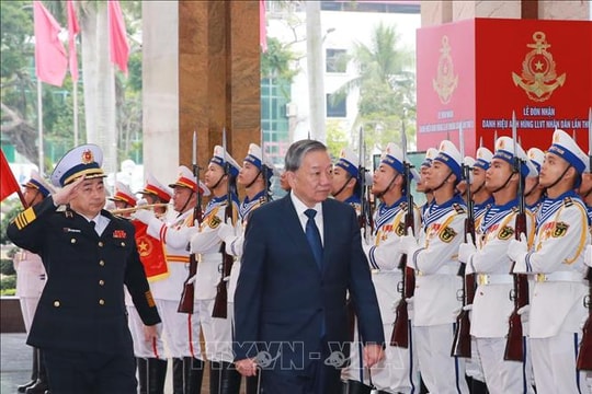 Tổng Bí thư Tô Lâm dự và trao danh hiệu Anh hùng LLVT nhân dân cho Quân chủng Hải quân