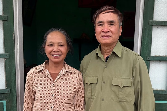 Vợ chồng nghèo cắt đất, tặng nhà cho hàng xóm