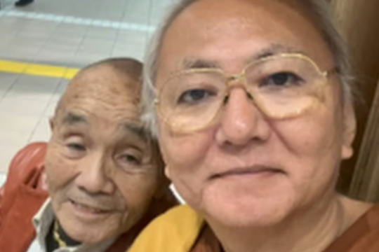 Hạnh phúc của người phụ nữ chuyển giới tuổi 64