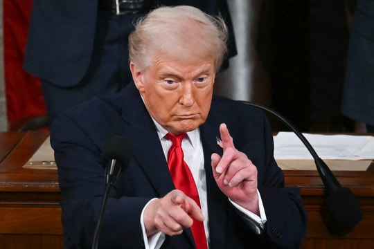 Những thách thức sau yêu cầu 'AI phải tự cấp điện' của ông Trump