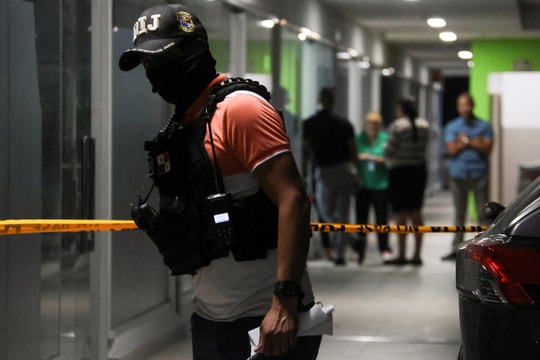 Panama khám xét công ty Hong Kong từng vận hành cảng chiến lược