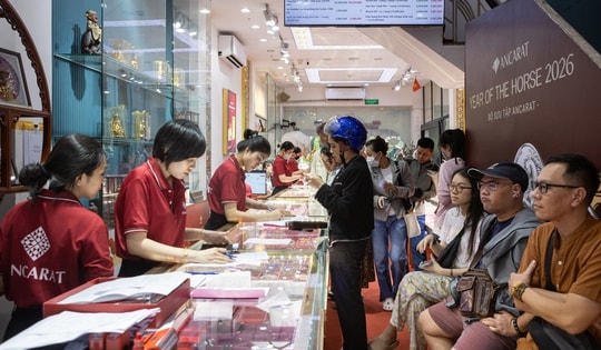 Giá bạc hôm nay 28-2: Tăng 8-9 triệu đồng mỗi kg, người mua bạc vía Thần Tài lãi đậm