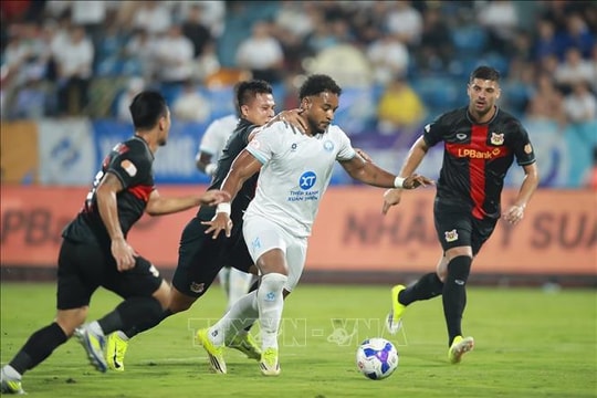 V.League 1-2025/2026: Câu lạc bộ Công an Hà Nội giữ vững ngôi đầu