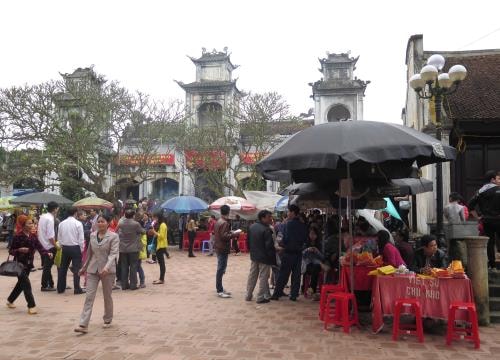 Chấn chỉnh hiện tượng thu tiền lộc ấn không đúng quy định tại đền Bảo Lộc