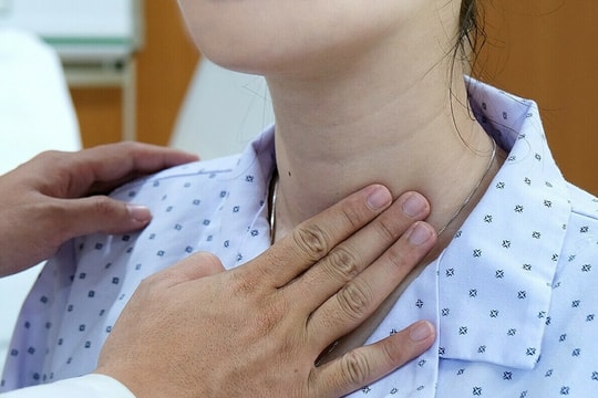 Dấu hiệu nào nhận biết khối u ở cổ lành hay ác tính?