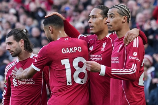 Liverpool lập kỷ lục từ bóng cố định