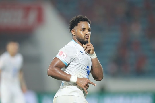 Xuân Son dứt cơn khát bàn thắng ở giải quốc nội