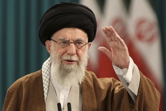 Cuộc đời Lãnh tụ Tối cao Iran quyết đối đầu Mỹ đến cùng