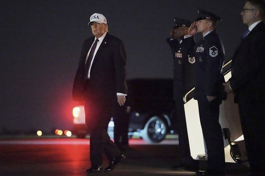 Động lực có thể thúc đẩy ông Trump quyết định không kích Iran