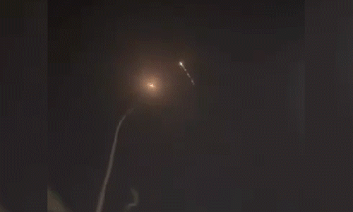 Khoảnh khắc 'tổ hợp Patriot' bắn trượt tên lửa đạn đạo Iran