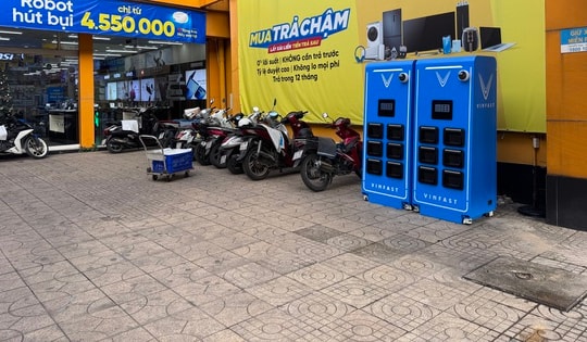 TPHCM công bố 52 điểm lắp tủ đổi pin xe máy điện