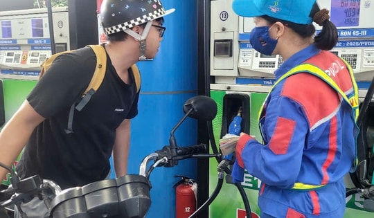 Buộc dùng xăng E10 từ 1-6, hàng chục triệu xe máy, ô tô cần chú ý gì?