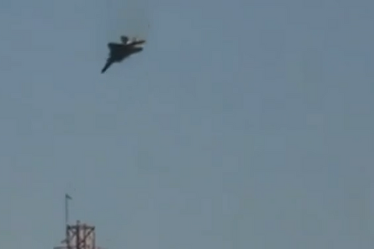 Xôn xao video nghi tiêm kích F-15 của Mỹ rơi tại Kuwait