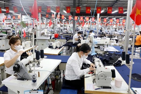 Doanh nghiệp dệt may, da giày giữ được lao động, có đơn hàng sản xuất ngay sau Tết