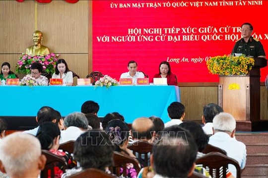 Đề cao trách nhiệm nêu gương của cán bộ, đảng viên, nói đi đôi với làm