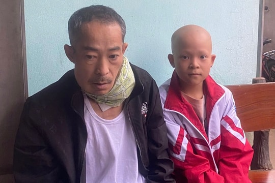 Cha nhường cơ hội sống cho con gái ung thư