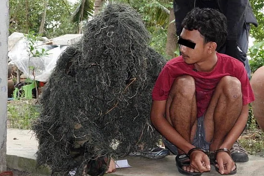 Muôn kiểu hóa trang bắt tội phạm của cảnh sát Thái Lan