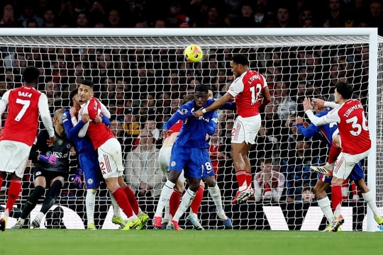 Phạt góc của Arsenal: Đỉnh cao chiến thuật hay sự xấu xí?