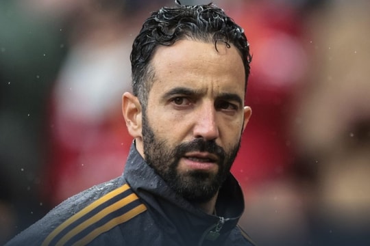 Man Utd thâm hụt ngân sách vì Amorim