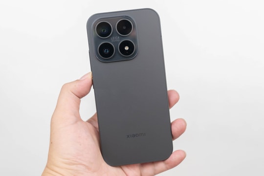 Xiaomi 17 - đối thủ của Galaxy S26 và iPhone 17