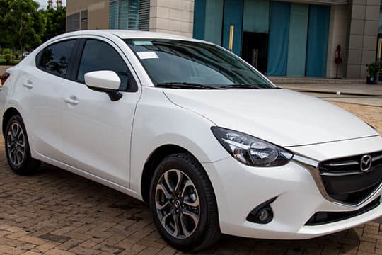 230 triệu nên mua lại Mazda2 2015?
