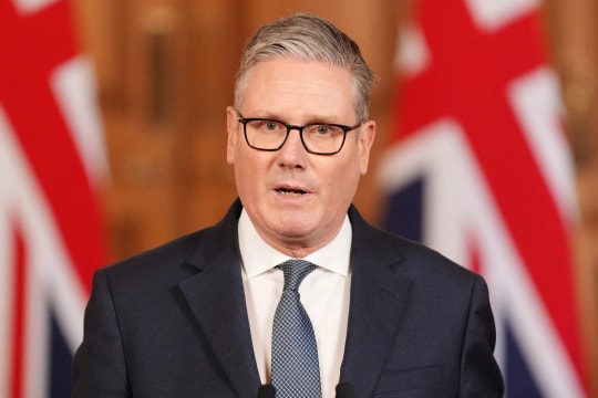 Anh cho phép Mỹ dùng căn cứ để tấn công Iran