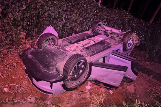 Lynk & Co 06 bảo vệ hành khách trong tai nạn lật 6 vòng