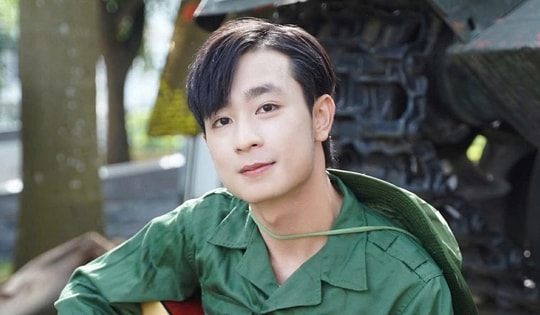 Chàng ca sĩ 10X và hành trình rời bục giảng theo đuổi đam mê âm nhạc