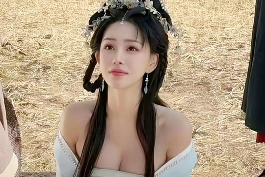 Nữ diễn viên bị sàm sỡ