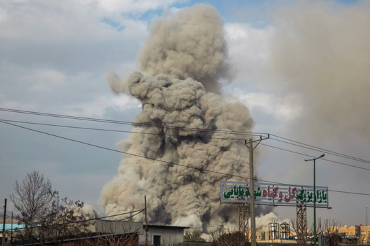 Iran tung đòn đáp trả chưa từng có, oanh tạc trung tâm tình báo Mỹ