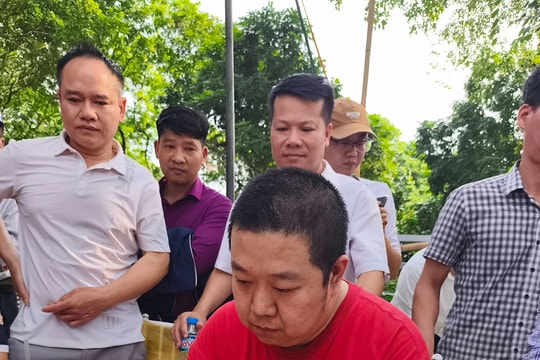 Cao thủ cờ tướng Trung Quốc sang Việt Nam đấu hội làng thua ngay vòng loại