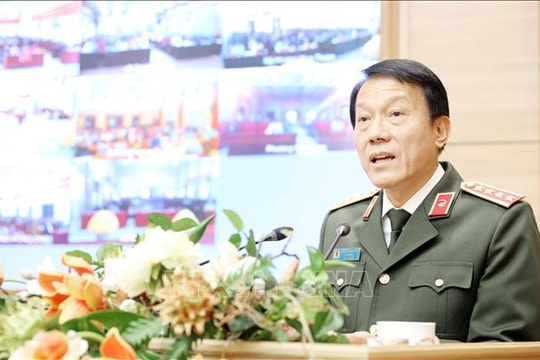 Đại tướng Lương Tam Quang tiếp xúc với cử tri tỉnh Hưng Yên