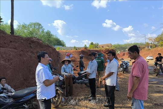 Đồng Nai xác minh làm rõ vụ 'Nhiều nhà dân 'treo cao' sau khi hạ cốt nền đường ĐT.753'