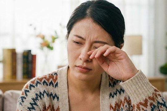 Mờ mắt một bên là dấu hiệu bệnh gì?