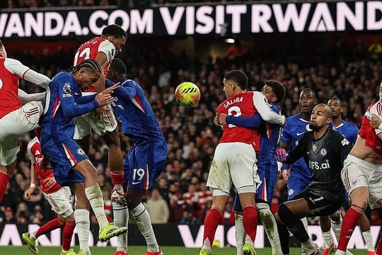 Slot: 'Bóng chết làm mất vẻ đẹp của Ngoại hạng Anh'