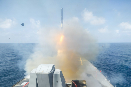 Dàn tên lửa, UAV Mỹ lần đầu thực chiến trong xung đột với Iran