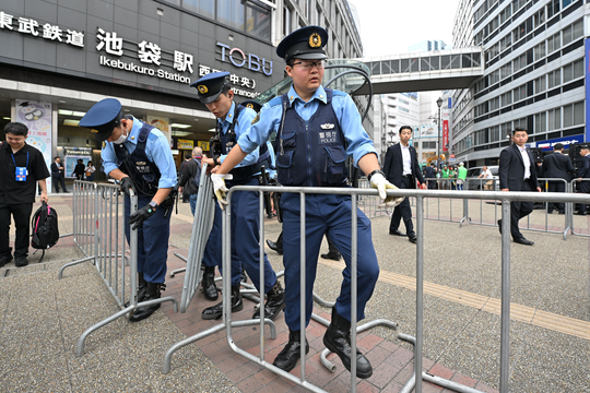 Cảnh sát Tokyo nhận số tiền kỷ lục do người dân nhặt được