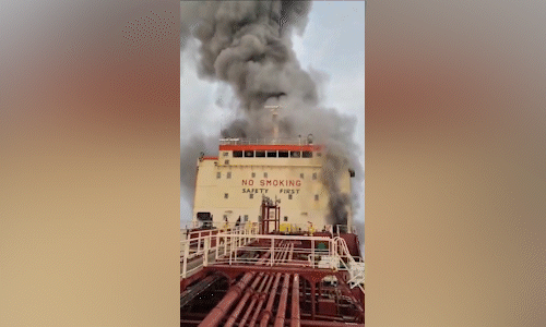 Xuồng tự sát Iran lần đầu đánh trúng mục tiêu