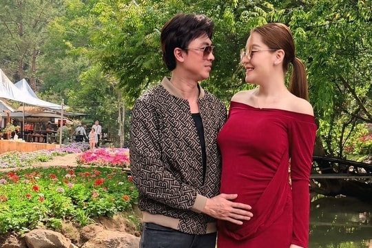 Hồ Việt Trung công khai bạn gái