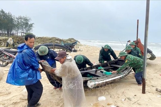 Triển khai các biện pháp khắc phục tình trạng sạt lở bờ biển