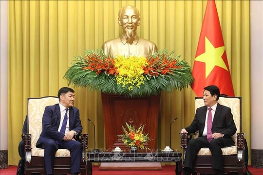 Chủ tịch nước Lương Cường tiếp Chánh án Tòa án Tối cao Mông Cổ