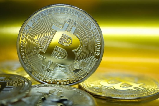 Bitcoin lên mức cao nhất gần một tháng