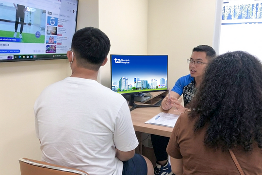 Bố mẹ cùng con giảm cân