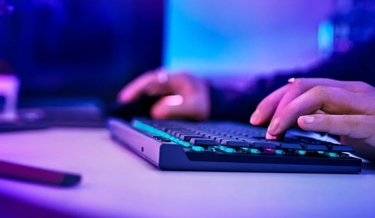 Chơi game suốt 4 ngày 3 đêm, nam sinh viên đột nhiên hét lên rồi bất tỉnh