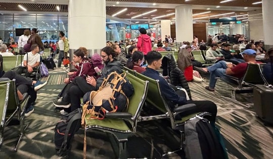 Nhiều chuyến bay tiếp tục bị hủy do xung đột Trung Đông, hành khách được đổi, hoàn vé ra sao?