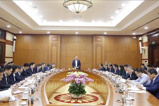 Tổng Bí thư Tô Lâm: Khắc phục tình trạng 'thừa người quen việc cũ nhưng thiếu người làm việc mới'