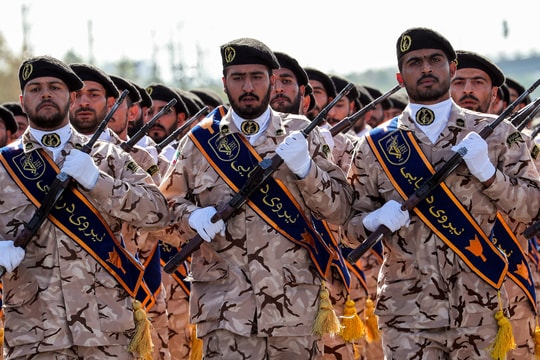 Vệ binh Cách mạng Hồi giáo - lực lượng chỉ tuân lệnh lãnh tụ Iran